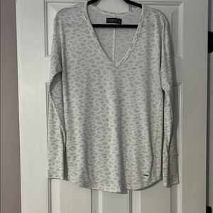 Abercrombie & Fitch Cream Patterned V-Neck Blouse